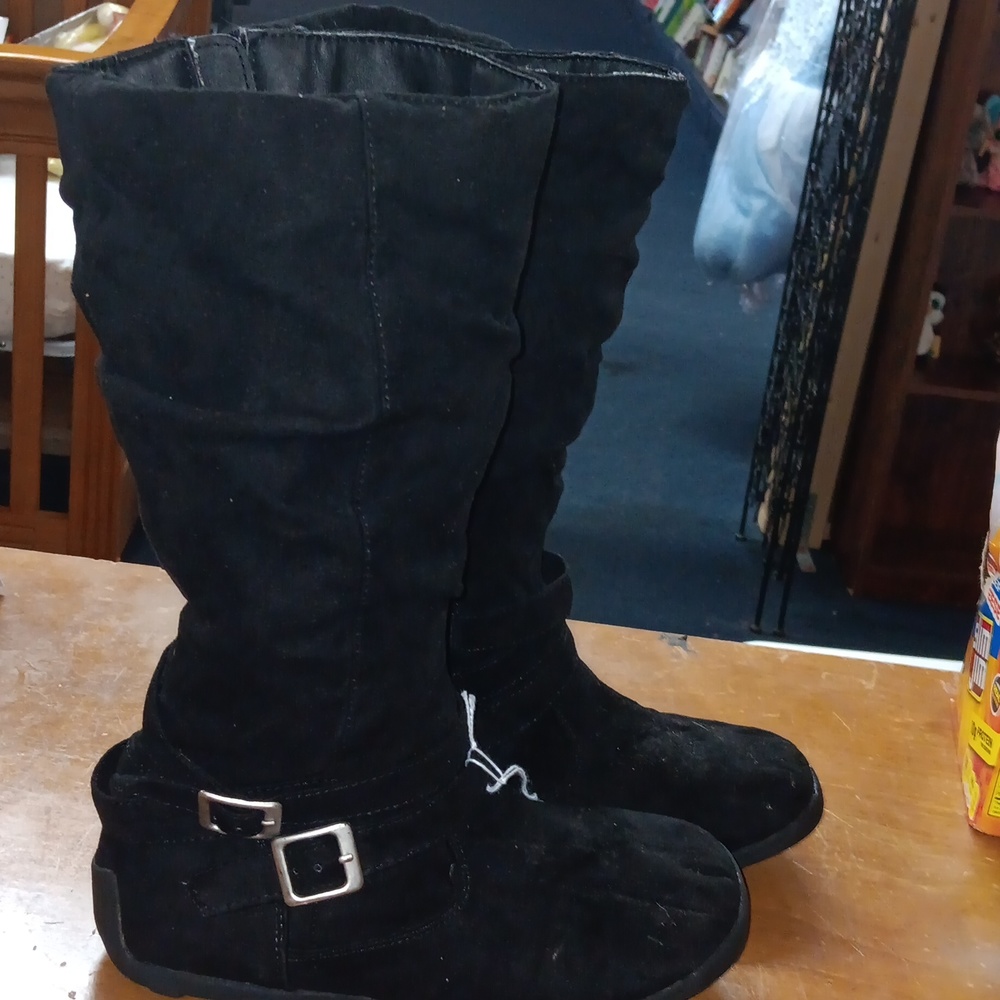 Unr8ted Black Suede Boots
